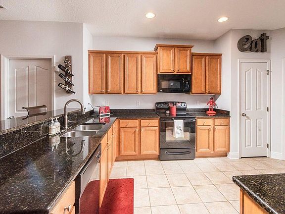 3rd image of 1818 Coast Ct