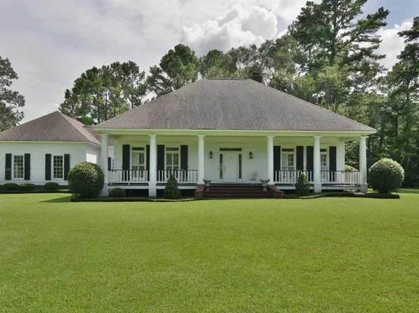 107 Longleaf Dr, Leesburg, GA 31763