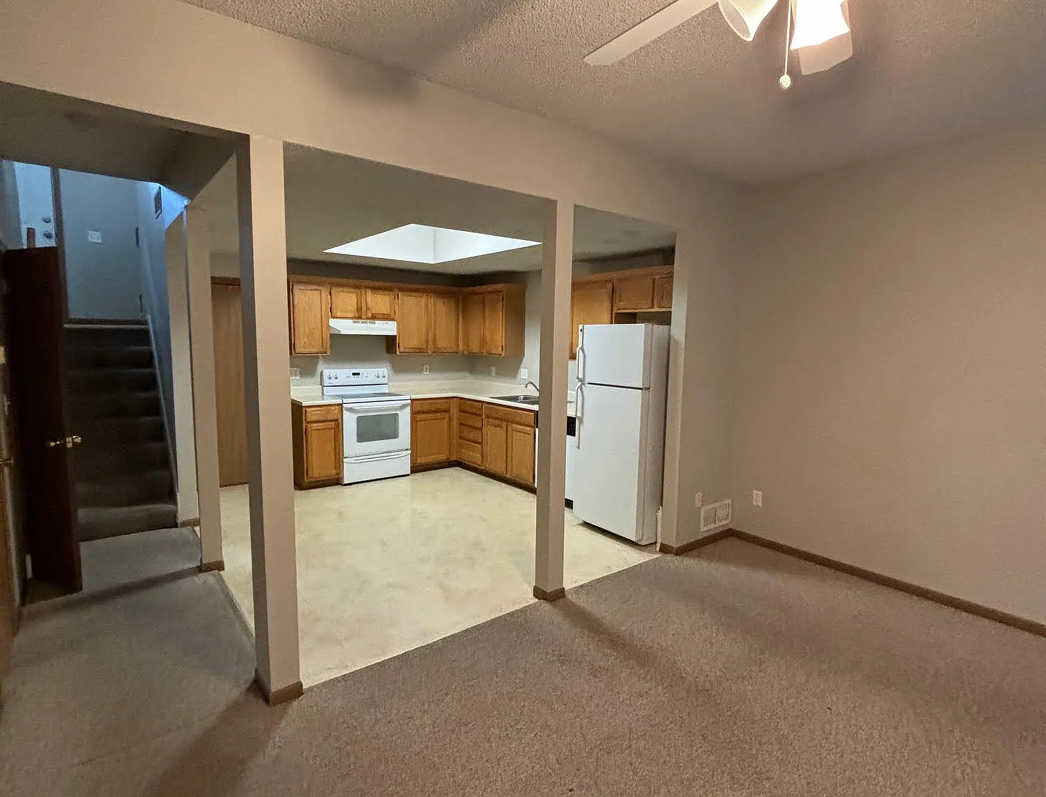 2 bed, 1.5 bath, 1650 sqft, $1,400 — Photo 4