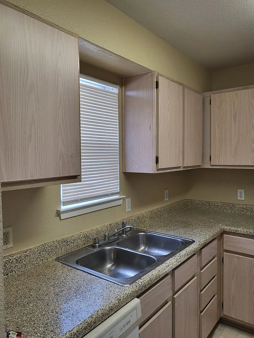 225 Kerby Street Apt D, Arlington, TX 76013 — Photo 2