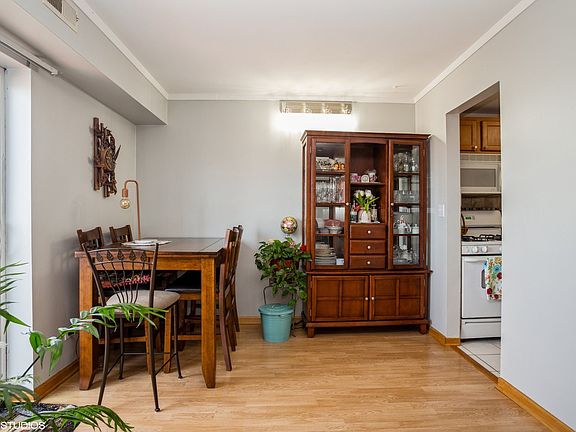 5th image of 1460 Fairlane Dr APT 513