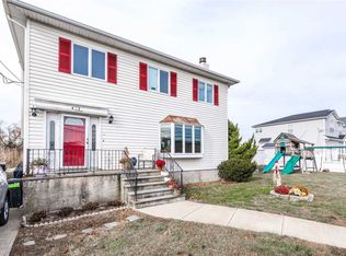422 Shore Rd, Bellmore, NY 11710
