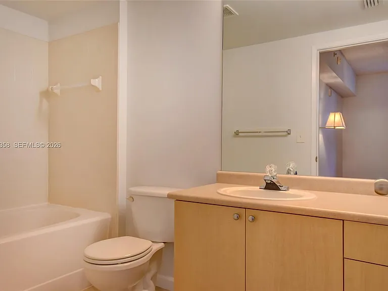 1919 Van Buren St #311A — Photo 12