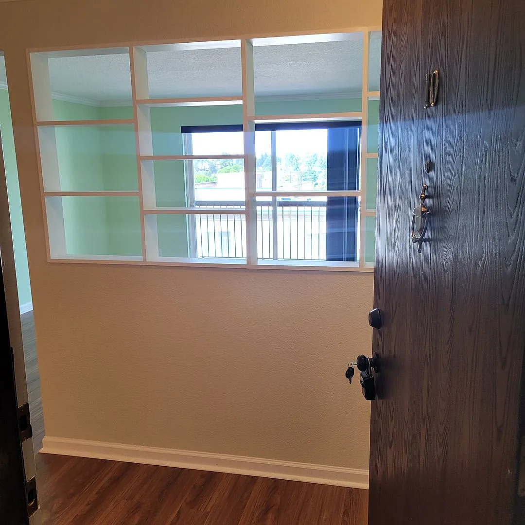 Greenwood 1 Bedroom Controlled Access — Photo 2