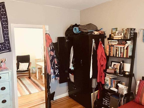 5th image of 2582 44th St APT 3F
