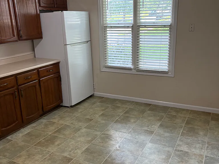 1204 S Noyes Blvd — Photo 3