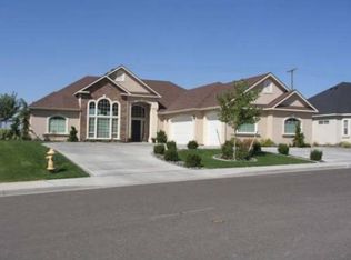 872 Rand Dr, Richland, WA 99352