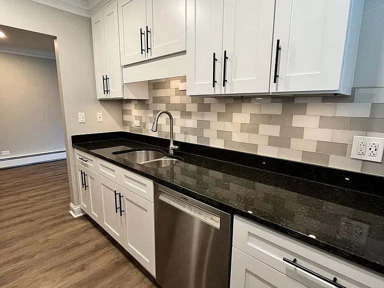 5140 Fairview Ave — Photo 9