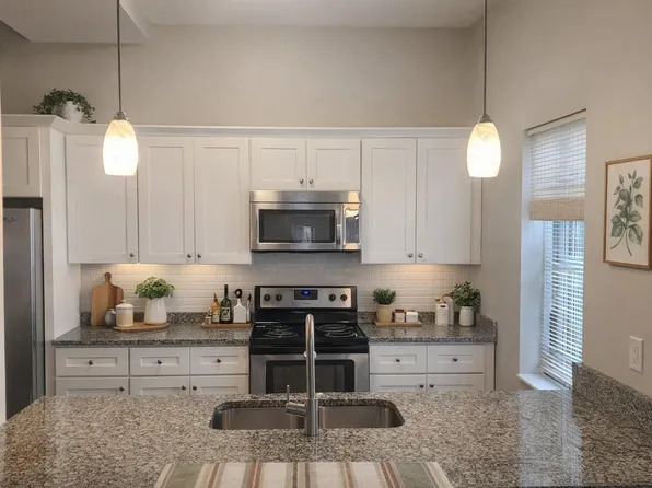 11 Merrymount Rd #4B, Quincy, MA 02169