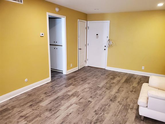 4th image of 6000 Summertime Ln