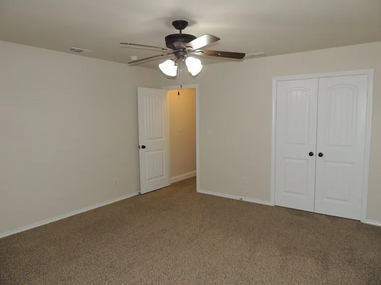 5706 Champions Dr — Photo 20