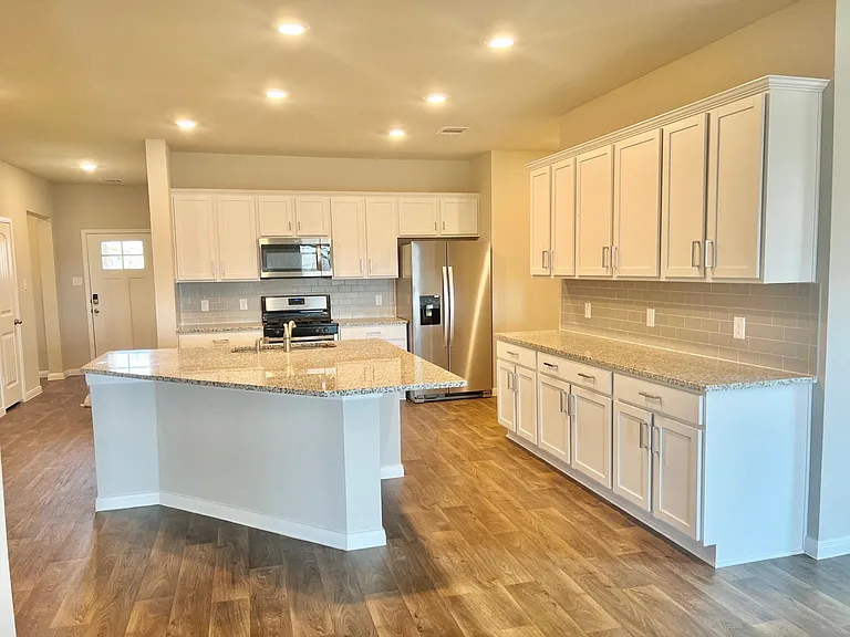 168 Apache Plum Dr — Photo 3