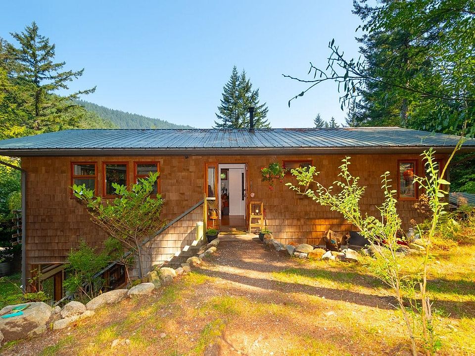 1st image of 368 Eagles Nest Rd