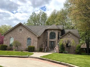 68135 Lake Angela Dr, Richmond, MI 48062