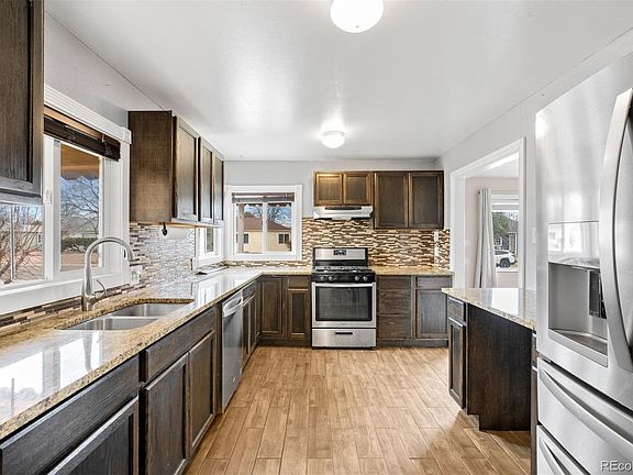 3rd image of 808 S Umatilla Way