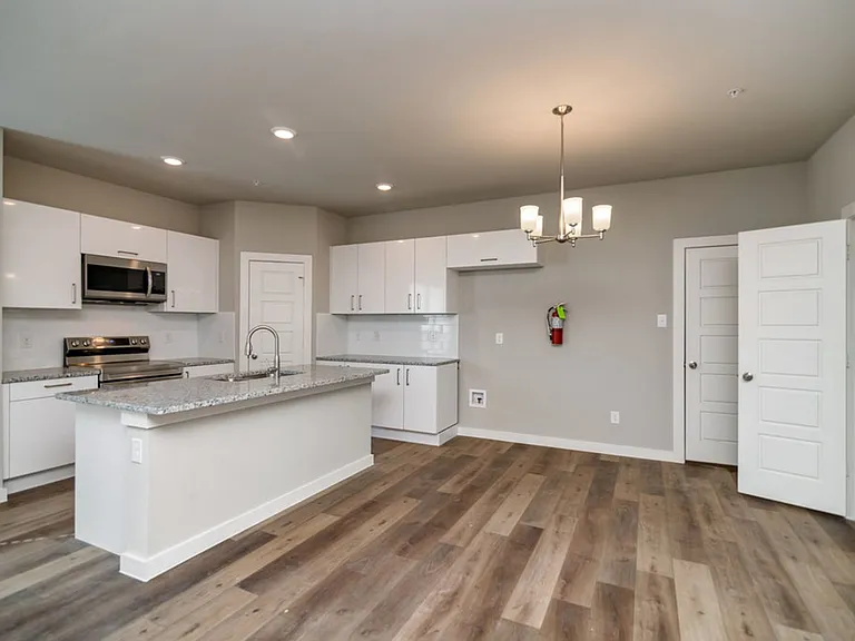711 Harvest Moon Dr — Photo 5