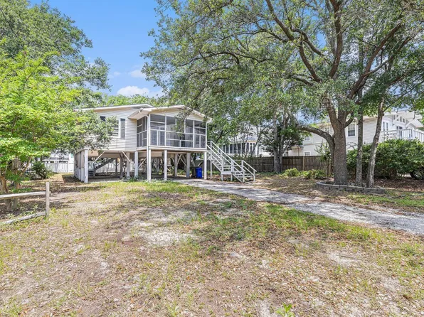 910 N Dogwood Dr., Surfside Beach, SC 29575