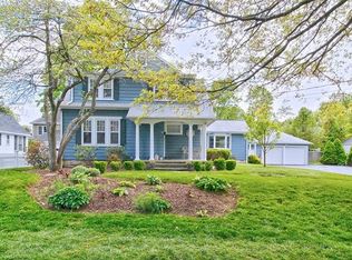 35 Perry St, Fairfield, CT 06824