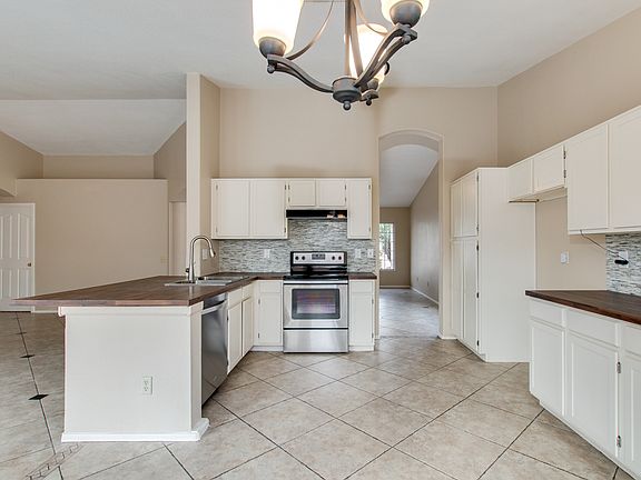 3rd image of 17380 N 84th Ln