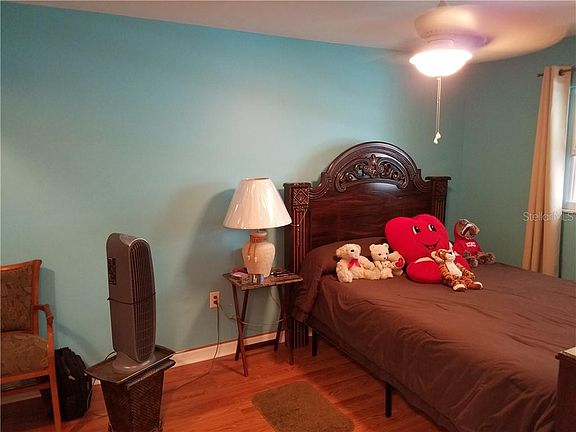 4th image of 1900 58th Ave N APT 25