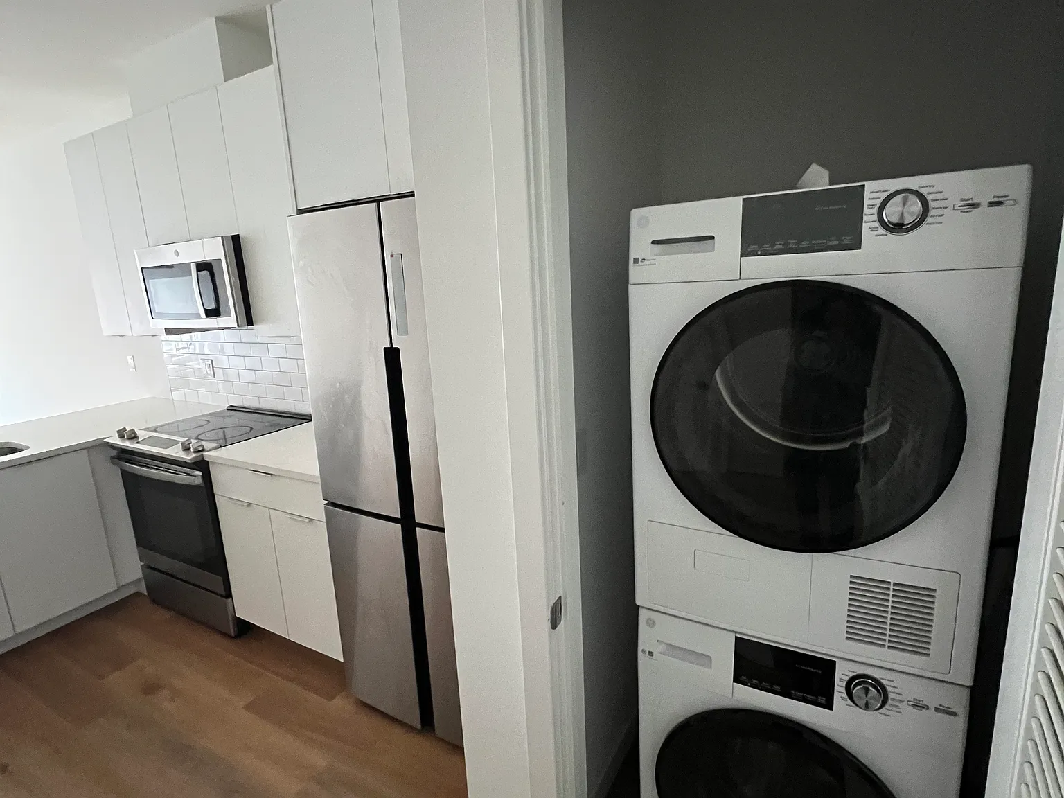 2 bed, 1057 sqft, $2,545 — Photo 4