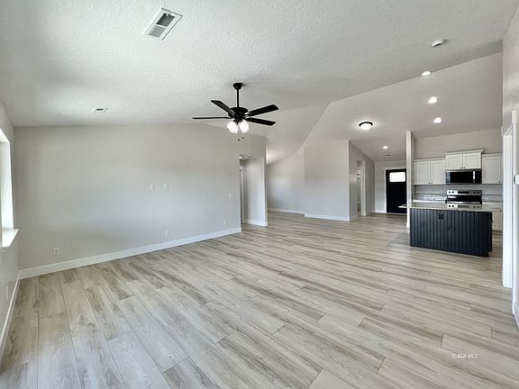 2nd image of 565 Abarr Dr