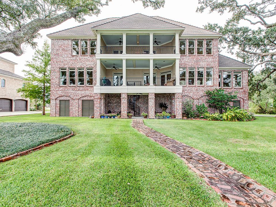 1st image of 10817 Waterside Dr