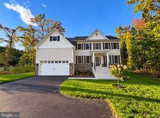 5084 Mountain Rd, Pasadena, MD 21122
