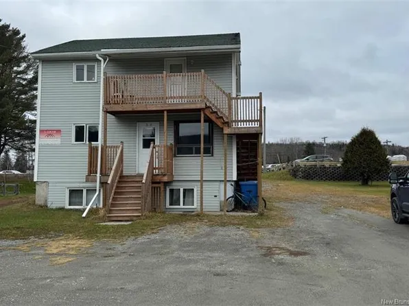 4 Saint Pierre, Haut Madawaska, NB E7A 1G1