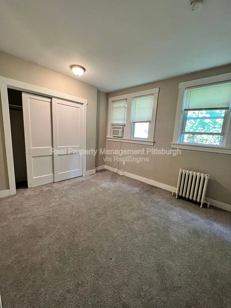 2 bed, 1.0 bath, 1100 sqft, $1,350 — Photo 4