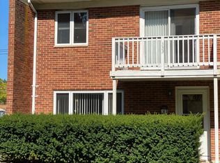 333 Cherry Valley Rd #333, Vernon Hills, IL 60061