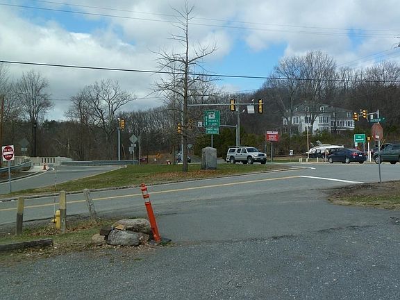 2nd image of 24 French King Hwy