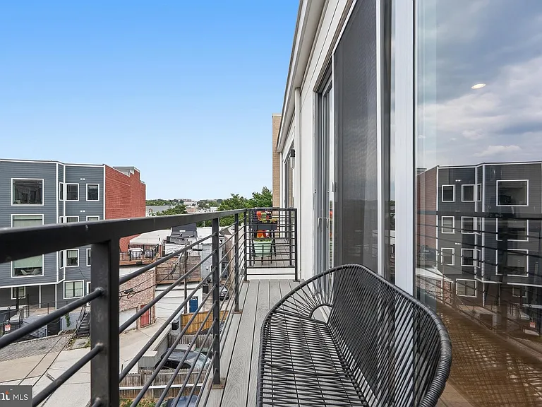 435 R St NW #404 — Photo 16