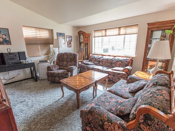3rd image of 795 Red Cedar Ct