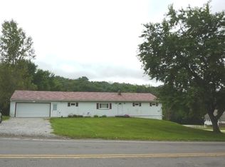 6381 Tuscarawas Rd, Midland, PA 15059