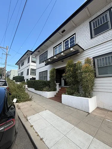 233-239 Hawthorn St #2070-2076 Photo 1