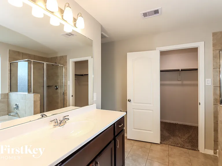9935 Yanet Grove Ln — Photo 9