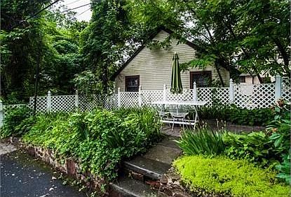 2nd image of 224 SO Orange Ave W