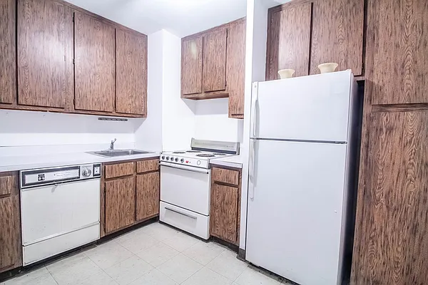 Sold by Benjamin Rose Real Estate | media 20