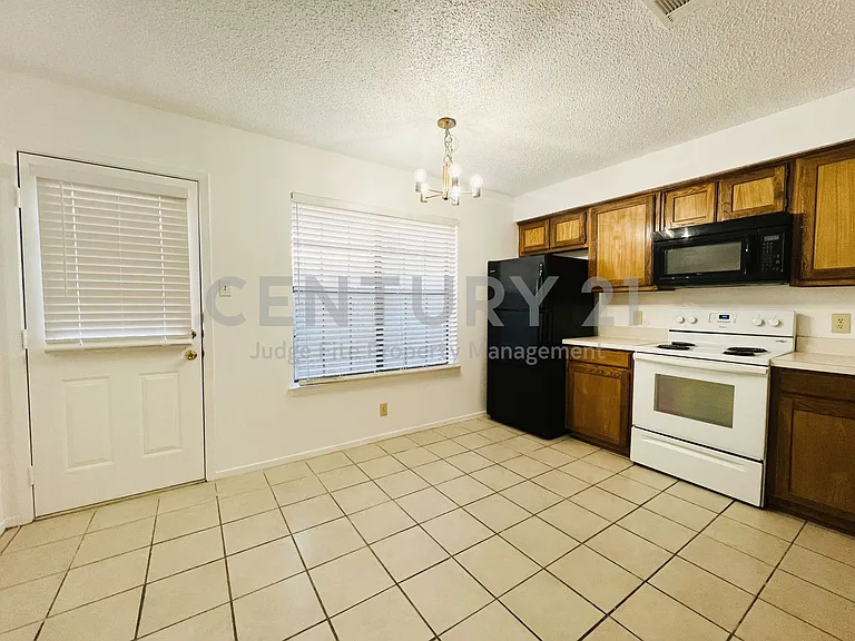 929 W Hickory St #A-5 — Photo 11