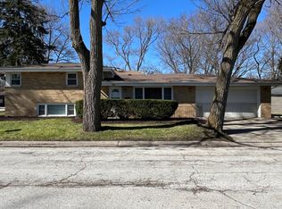 1722 168th St, Lansing, IL 60429