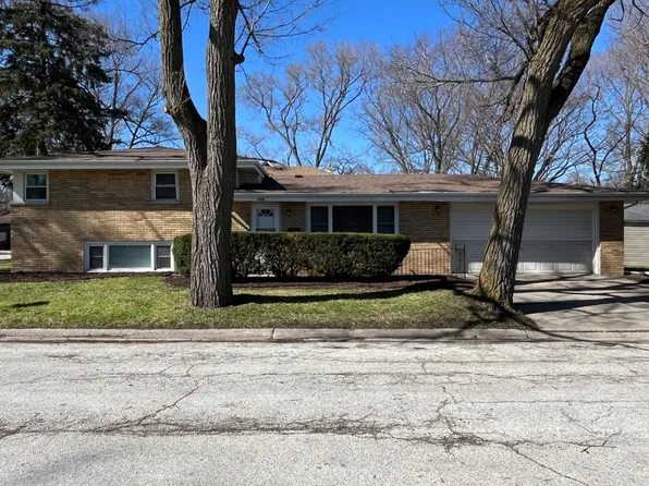 1722 168th St, Lansing, IL 60429