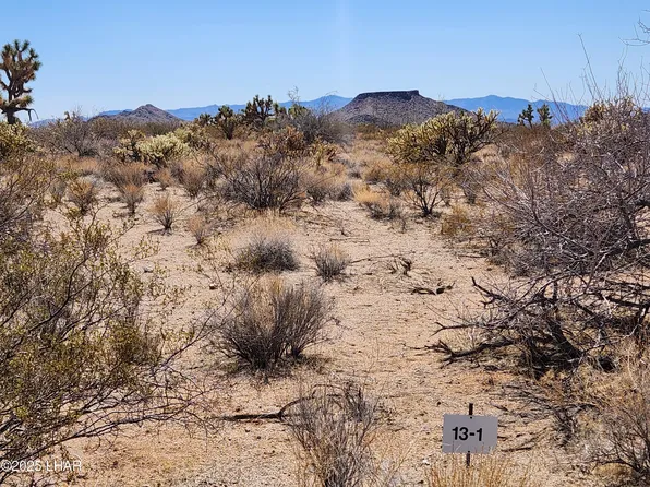 207 E Mary Dr, Yucca, AZ 86438