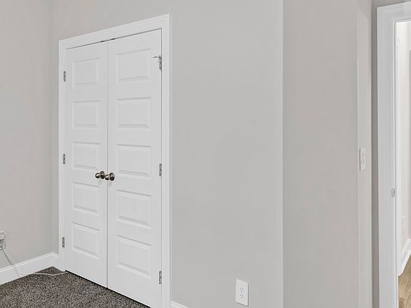 5th image of 214 Crane Hollow Ln