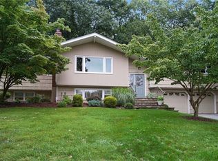 90 Gleneida Ridge Rd, Carmel, NY 10512