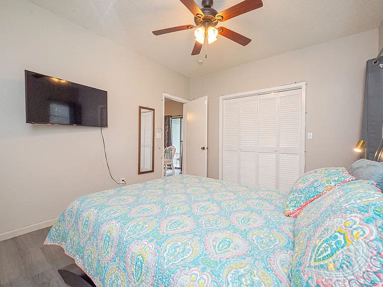 210 Oak Bay St #403 — Photo 37
