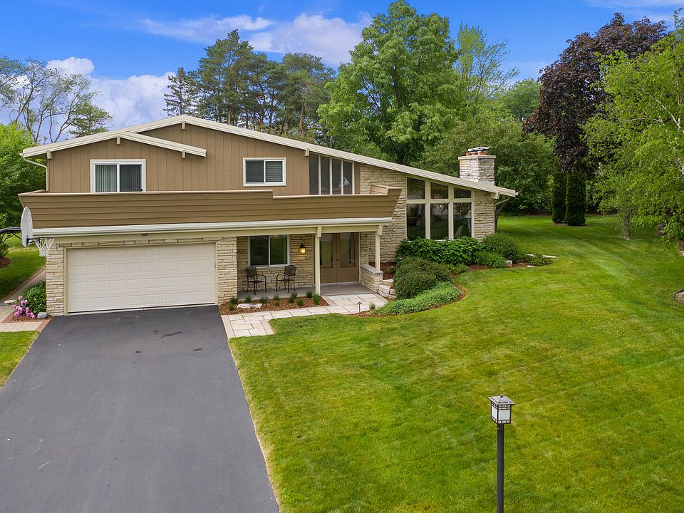 1st image of 10417 N Greenside Ct
