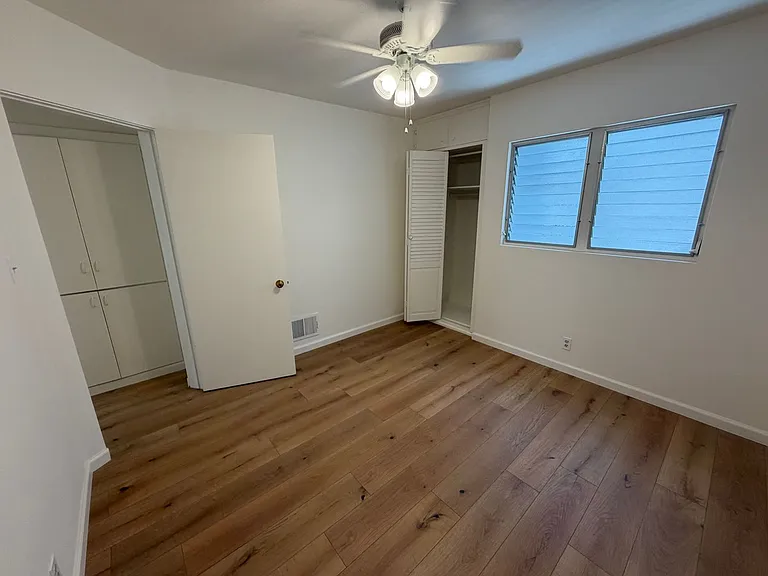 204 S Arnaz Dr — Photo 9