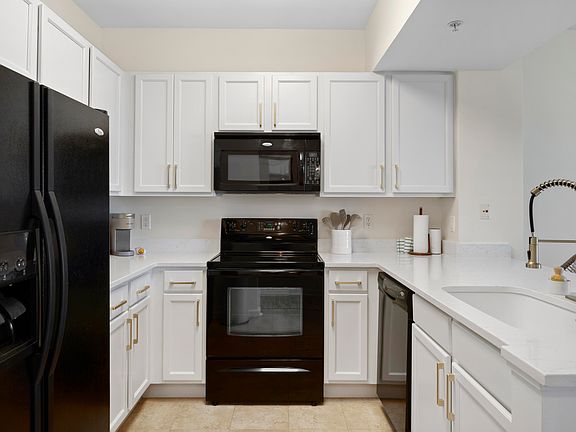5th image of 4203 Indian Bayou Trl #11012