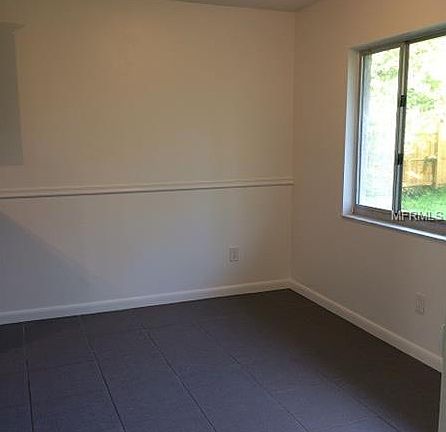 5th image of 404 Abbeywood Ln